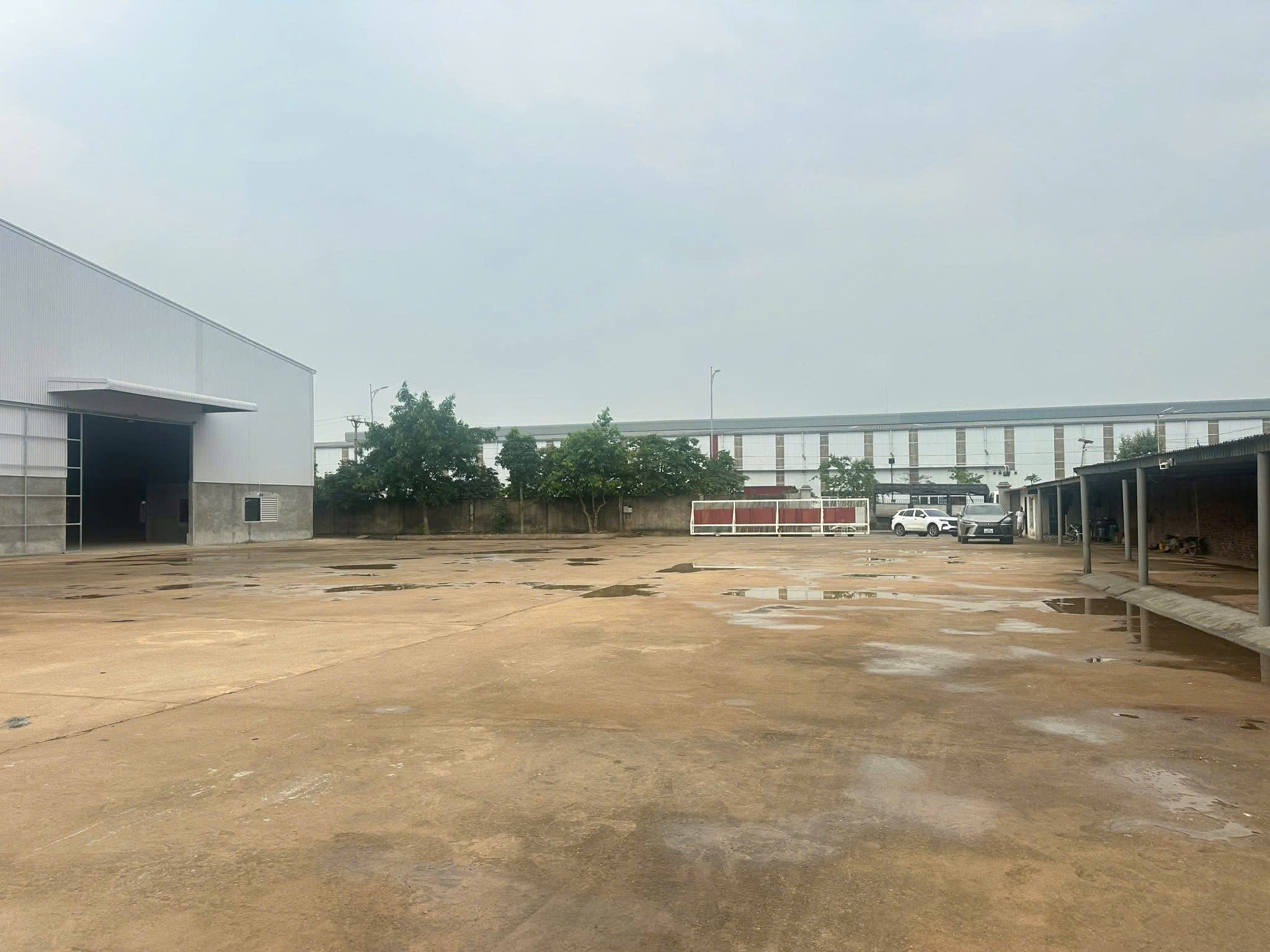 Hình ảnh sân bãi nhà xưởng